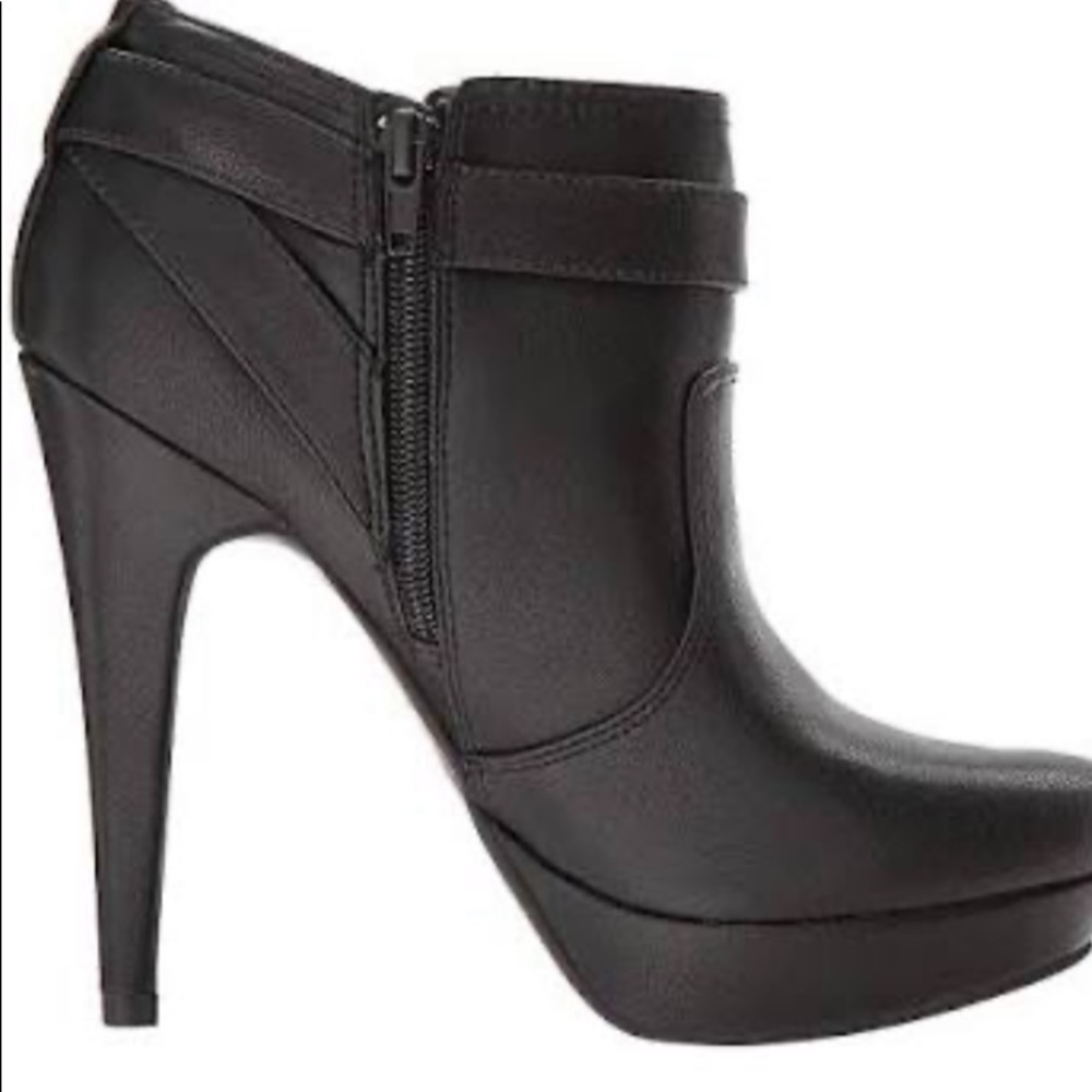 Guess “Dorine” Black Booties Size 10M - Picture 6 of 6